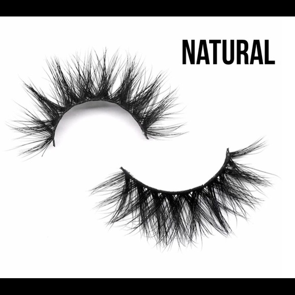 Lashes - Picture 3 of 3